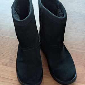 UGG Black Suede Women's Short Winter Boots